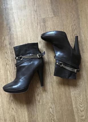 Вінтажні  шкіряні ботільйони італія