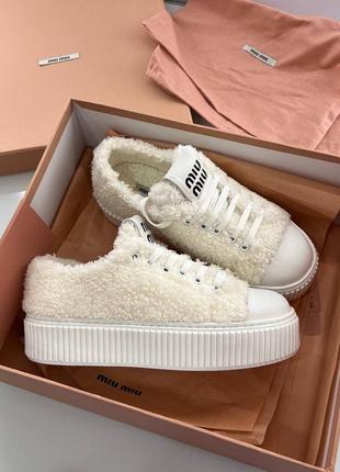 Кроссовки в стиле miumiu зимние женские