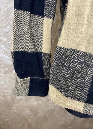 Щільна тепла жіноча рубашка в клітинку