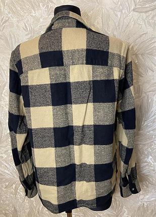 Щільна тепла жіноча рубашка в клітинку