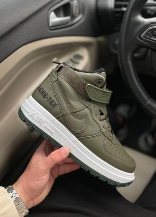 Зимові чоловічі кросівки nike air force 1 high gore-tex winter fur khaki найк форс кольору хакі хутро
