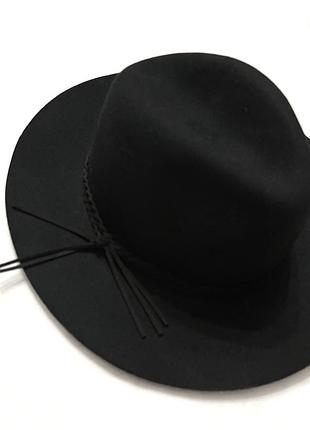 Черная шерстяная шляпа федора manor