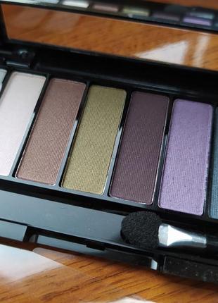 Палетка теней для век "8 в 1" "цветные фантазии" smokey eyes от avon (9 г)