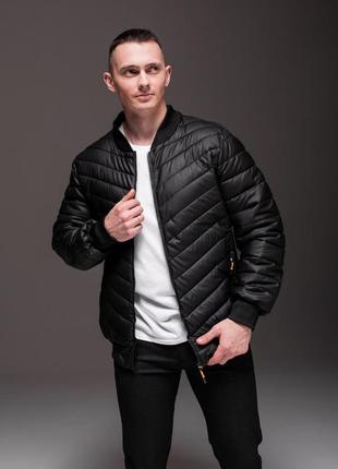 Бомбер чорний утеплений casual