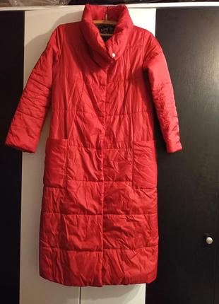 Красное пальто демисезон