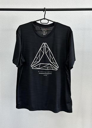 Спортивна футболка reebok