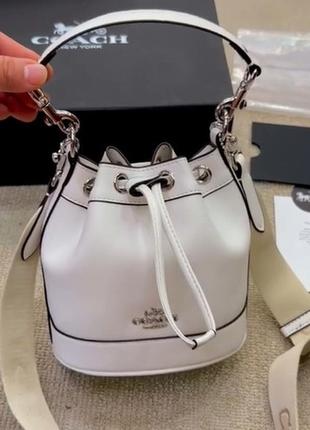 Женская мини сумка bucket bag из натуральной кожи (белая)