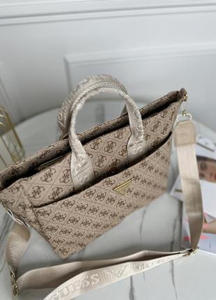 Сумка гесс шопер средняя бежевая guess с ремнем шоппер