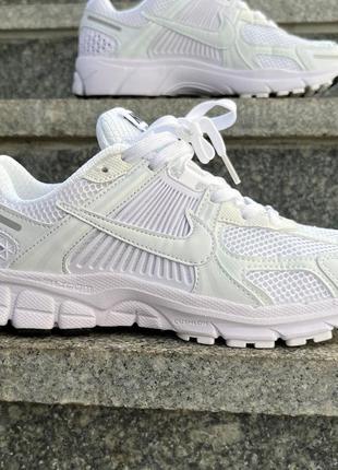 Nike zoom vomero 5 white