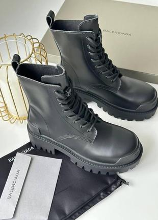 Шкіряні черевики balenciaga