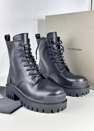 Шкіряні черевики balenciaga