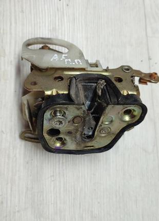 Замок дверей передній правий для opel astra f 90452374