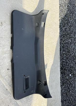 Декоративна накладка кришки багажника опель астра opel astra g, 090562493