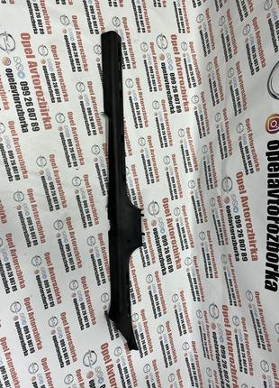 Накладка порога внутрішня права опель омега б.opel omega b 09175010 90379416