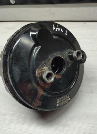 Вакуумний підсилювач гальм opel astra j gm 13338057