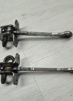 Обмежувач двері 5160228 90508649 opel vectra b вектра