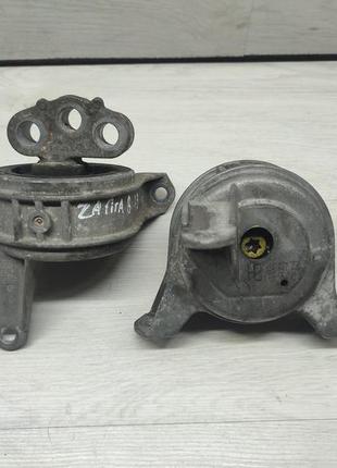 Подушка двигуна права опель зефіра б 1.9cdti . opel zafira b v05630 90539246