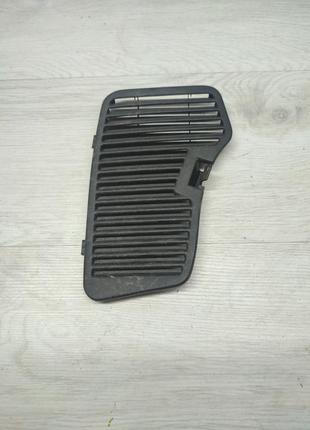 Накладка, заглушка задньої лівої фари опель астра ж.opel astra g 90562505
