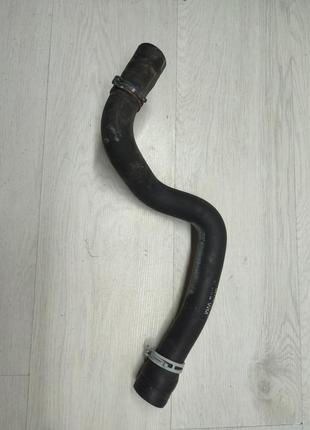 Нижній патрубок радіатора opel vectra b, опель віктра б 1,8 16 v (z18xe, x18xe1). 90536518, 9158373