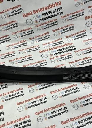 Пластик під лобове скло, жабо opel zafira a, зафіра а. 90587352