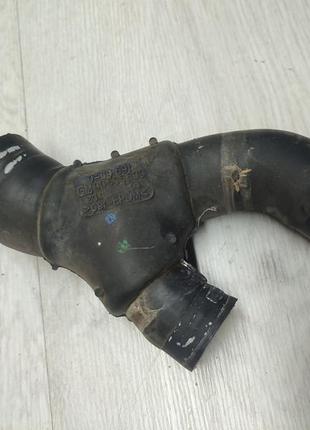 Патрубок системи охолодження opel vectra b, vectra c, astra g 1,8 16 v. 90536633