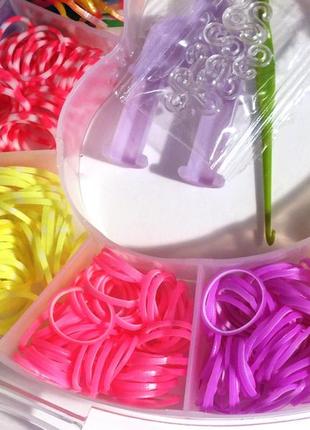 Набор резинок для плетения браслетов и поделок в коробке "яблоко"