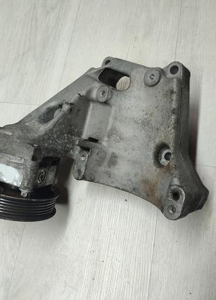 Насос гідропідсилювача  кронштейн гур 90502550 opel vectra b omega b frontera 2.0 2.2dti