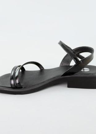 Жіночі чорні стильні сандалі-босоніжки шкіра на низькому ходу,натуральна шкіра-жіноче...