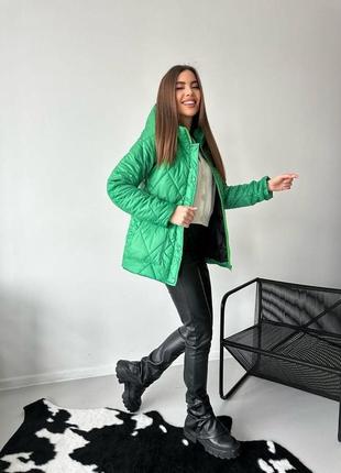 Жіноча куртка на синтепоні