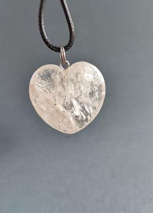 Гірський кришталь підвіс. кришталь серце кулон. камінь натуральний гірський кришталь. індія.