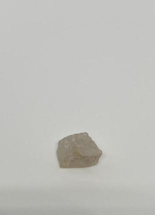 Топаз камінь 15*9*7 мм. натуральний топаз