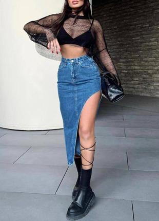 Жіноча джинсова спідниця з ефектним вирізом на нозі висока посадка7 фото