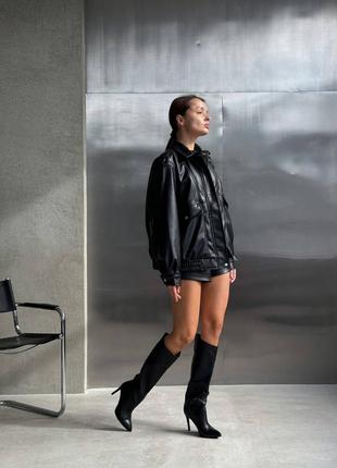 Чорні шкіряні демісезонні демі чоботи труби на високій тонкій шпильці з гострим носом осінь