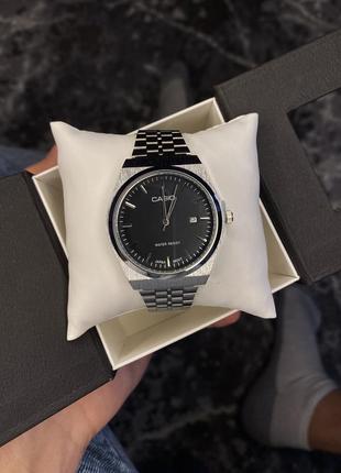 Годинник casio