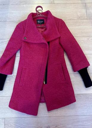 Жіноче пальто