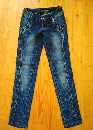 Yarrter темно сині виваренеі джинси