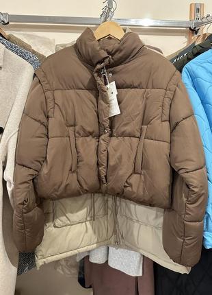 Коричнева зимова куртка пуффер дута оверсайз укорочена  bershka