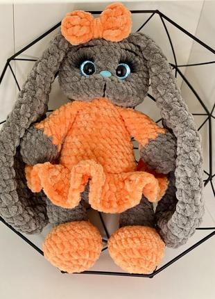 Іграшка ручної роботи зайка ,зайчик з плюшу , іменна іграшка з метрикою , в’язана іграшка, в’язані іграшки