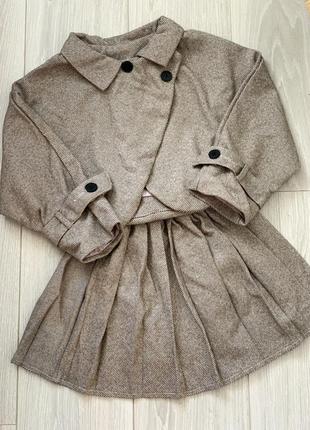 Отличный костюм для девочки, 122-128