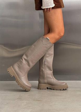 Демисезонные женские сапоги трубы из натуральной кожи цвета визон, женккие демисезонные кожаные высокие сапоги 11393
