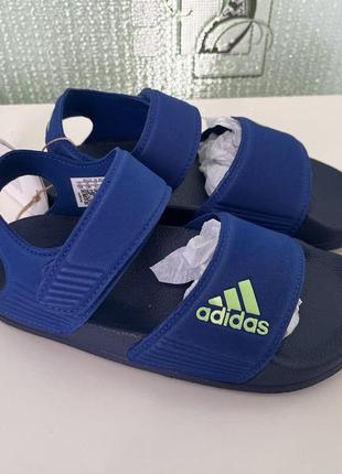 Босоножки, сланцы, сандалии adidas