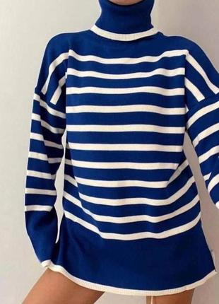 Свитер удлиненный с горловиной оттвор