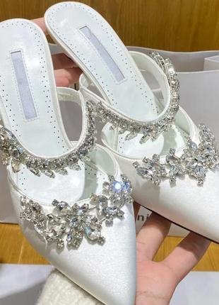 Весільні туфлі каблуки босоніжки в стилі manolo blahnik