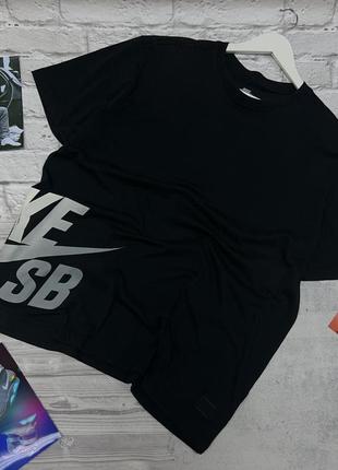 Чоловіча чорна футболка nike sb big logo swoosh оригінал skateboarding