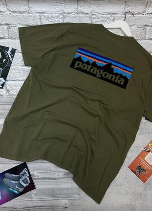 Чоловіча хакі футболка patagonia p 6 logo responsibili оригінал зелена