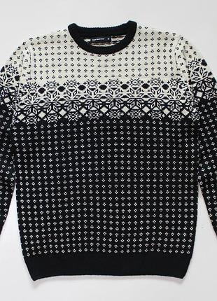 Гарний светр / кофта з вiзерункoм від cws