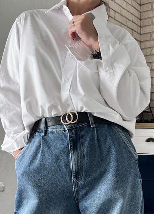 Рубашка белого цвета оверсайз