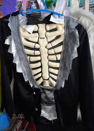 Пират примара на хелуин