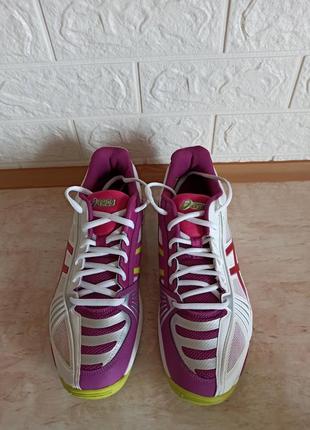 Кроссовки волейбольныеasics gel volley elite 41.5р