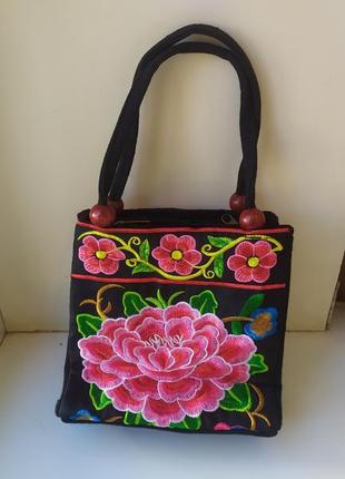 Сумочка з вишивкою. китайська троянда